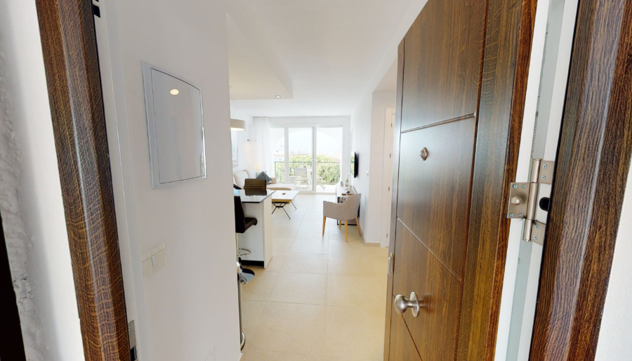 Apartamento moderno con vistas al mar en urbanización Verde Mar, Nerja