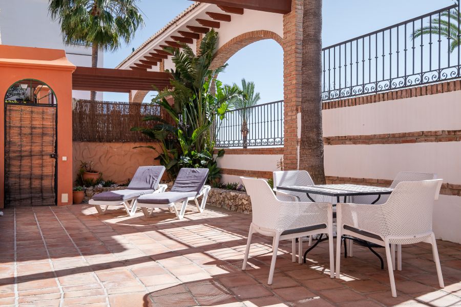 Apartment in the center of Frigiliana with communal pool.