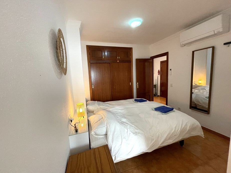 Vacker lägenhet på första linjen Burriana Beach i Nerja