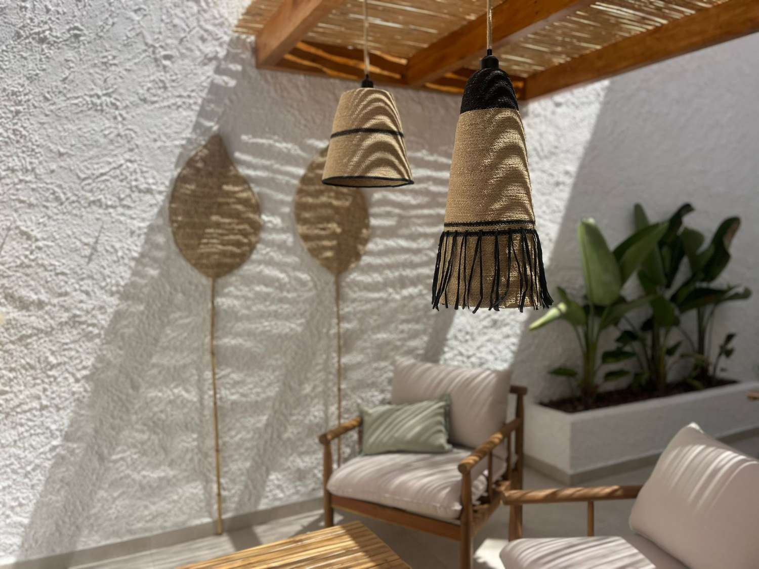 Renoverat hus med sänkt pool och fantastisk havsutsikt 500 meter från Burriana-stranden i Nerja