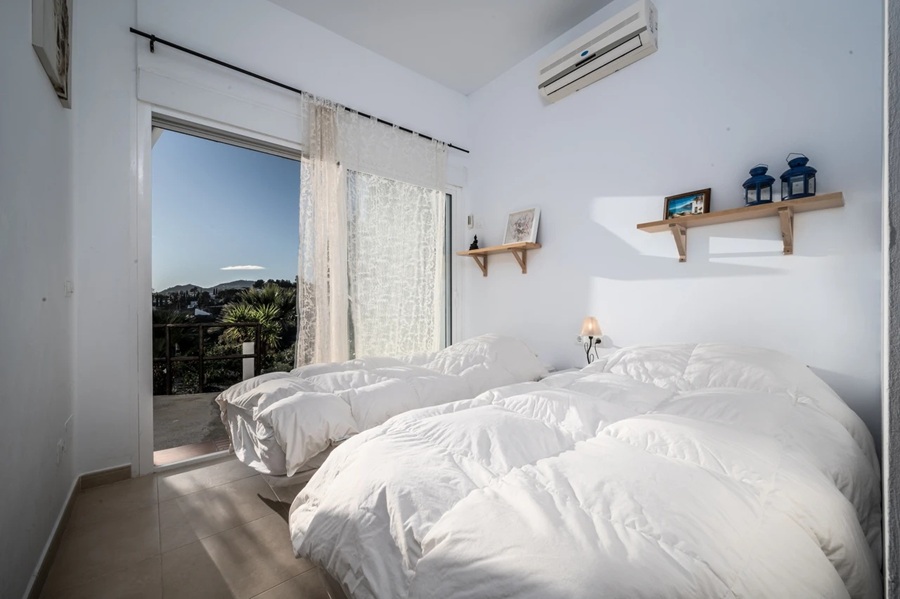 Charmante Villa mit Panoramablick mitten in der Natur, nur 10 Minuten von Nerja entfernt