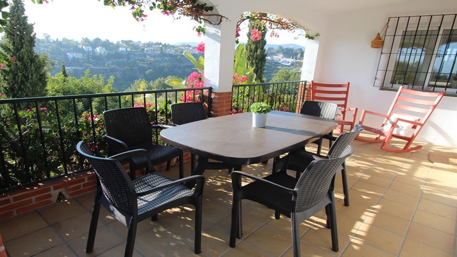 Charmante Villa mit Panoramablick mitten in der Natur, nur 10 Minuten von Nerja entfernt