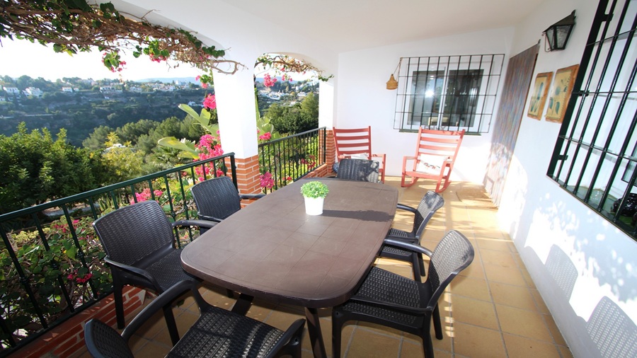 Charmante Villa mit Panoramablick mitten in der Natur, nur 10 Minuten von Nerja entfernt