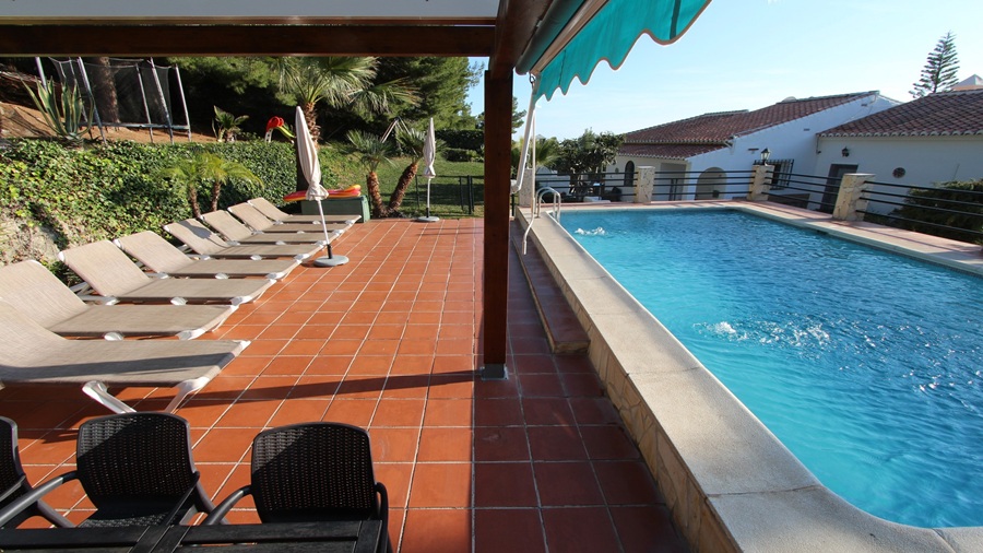 Charmante Villa mit Panoramablick mitten in der Natur, nur 10 Minuten von Nerja entfernt