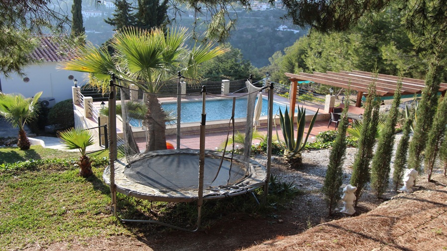 Charmante Villa mit Panoramablick mitten in der Natur, nur 10 Minuten von Nerja entfernt