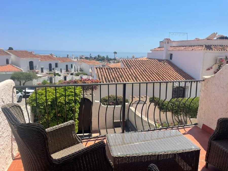 Gerenoveerde vakantiewoning in het gewilde Capistrano Village in Nerja met prachtig uitzicht over Capistrano village en de zee.