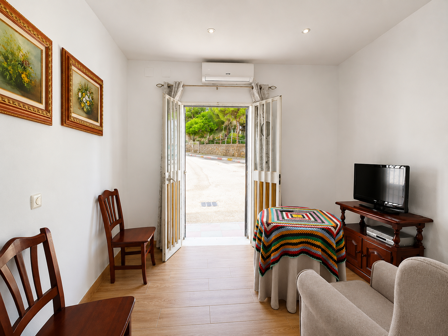 Maison jumelée avec terrasse et vue panoramique au cœur de Frigiliana