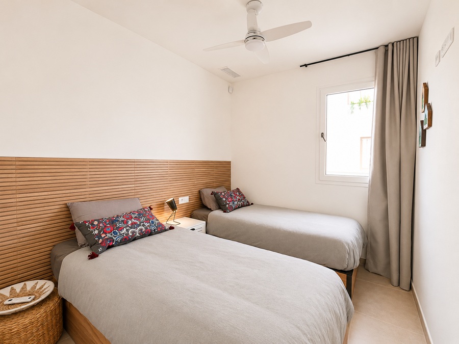 Eksklusiv penthouse med panoramaudsigt over havet og femstjernede faciliteter i Bayview II, Nerja